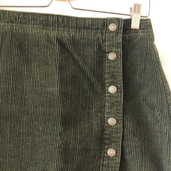 Gap green corduroy skirt - Picture 2 of 5